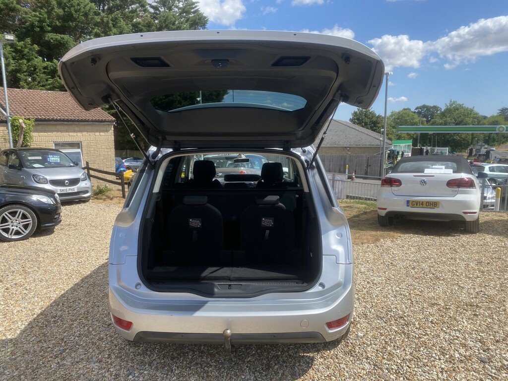 Citroen Grand C4 SpaceTourer Mpv 1.6 E-hdi Exclusive 201515 DG15GDX Silver #2