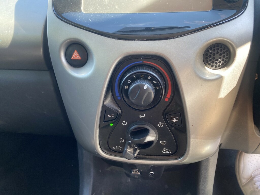 Peugeot 108 1.0 Active Grey #5