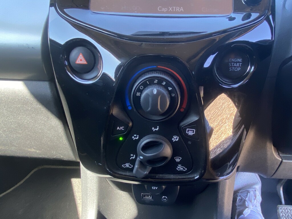 Peugeot 108 1.2 Vti Allure White #7
