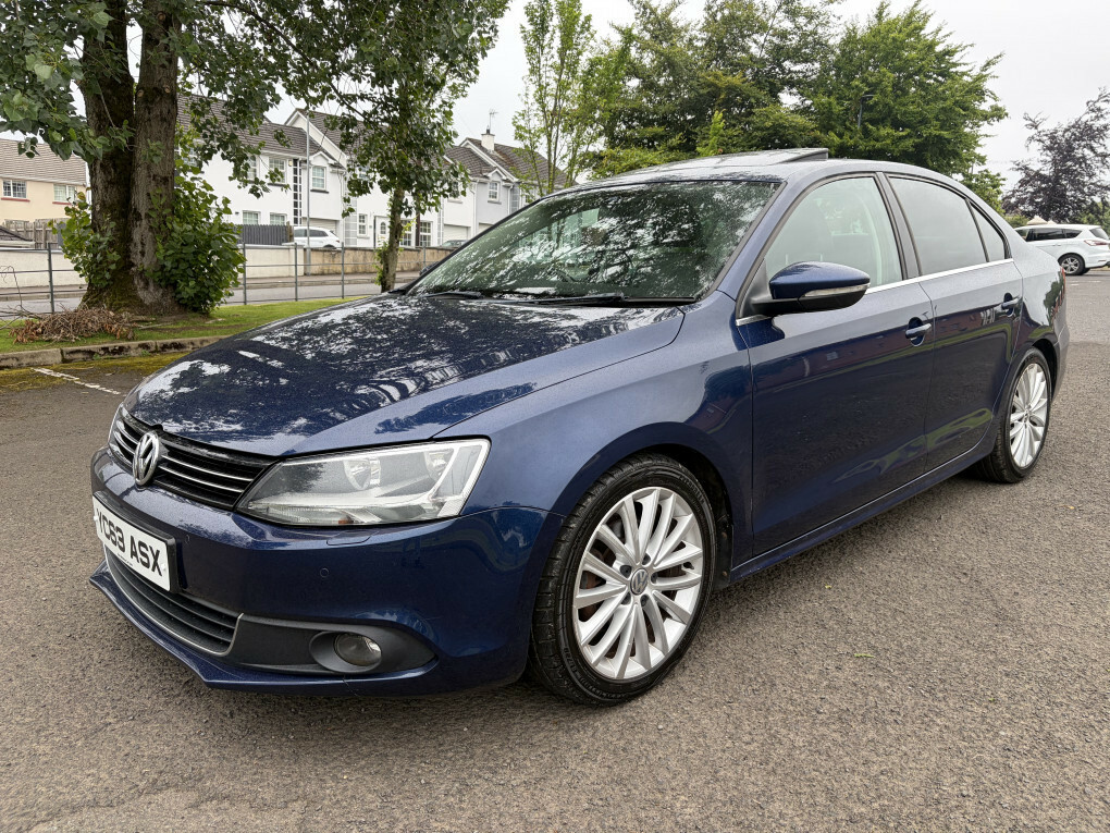 Volkswagen Jetta Saloon Sport Tdi Bluemotion Technology 2013 Blue #7