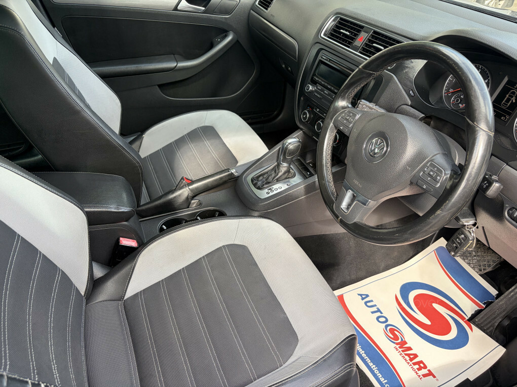 Volkswagen Jetta Sport Tdi #6