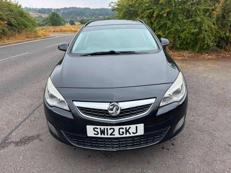 Vauxhall Astra Exclusiv Black #3