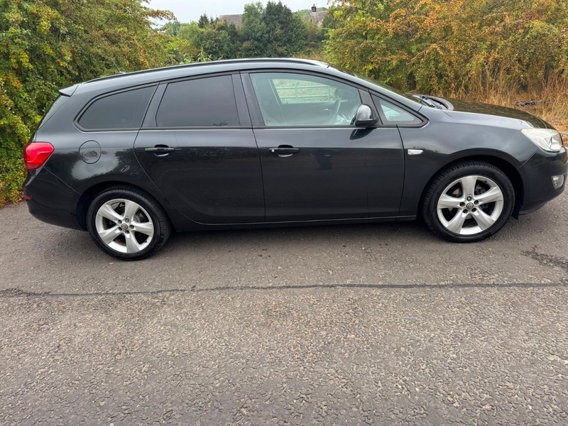 Vauxhall Astra Exclusiv Black #6