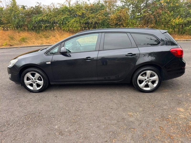 Vauxhall Astra Exclusiv Black #5