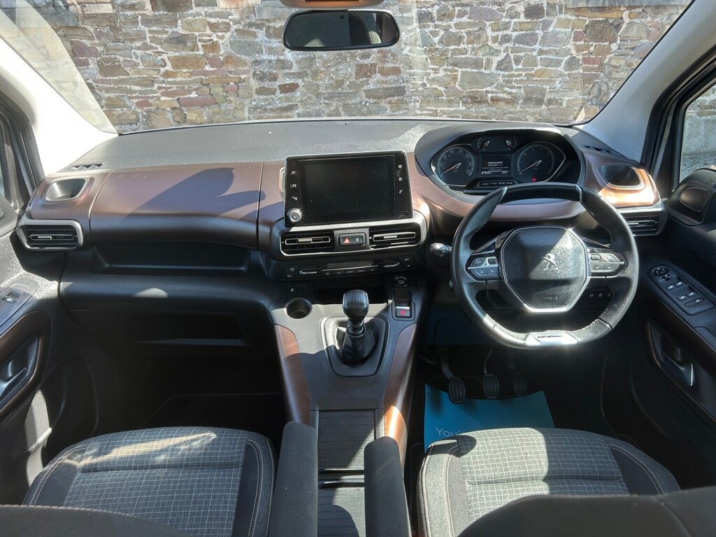 Peugeot Rifter 1.5 Bluehdi Gt Line 101 Bhp Beige #7