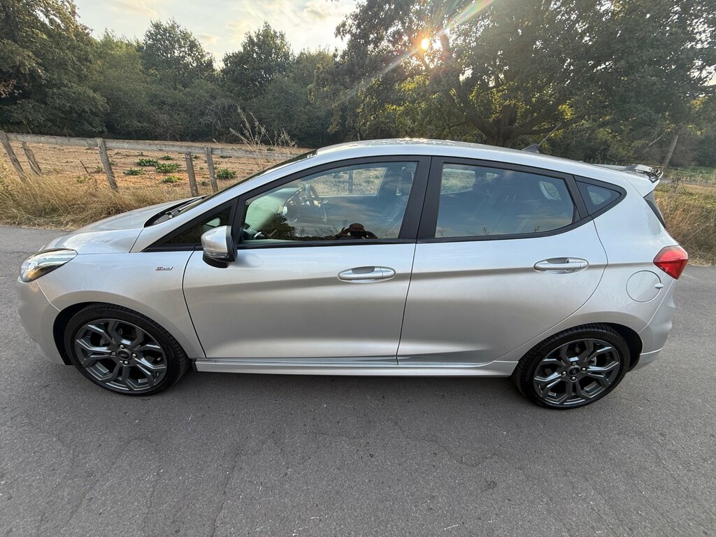 Ford Fiesta 1.0T Ecoboost Gpf St-line Hatchback Man Silver #3