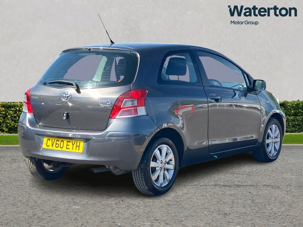 Toyota Yaris 1.33 Vvt-i T Spirit Nav 6 Grey #3