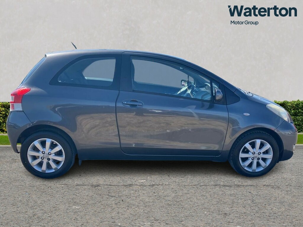 Toyota Yaris 1.33 Vvt-i T Spirit Nav 6 Grey #2