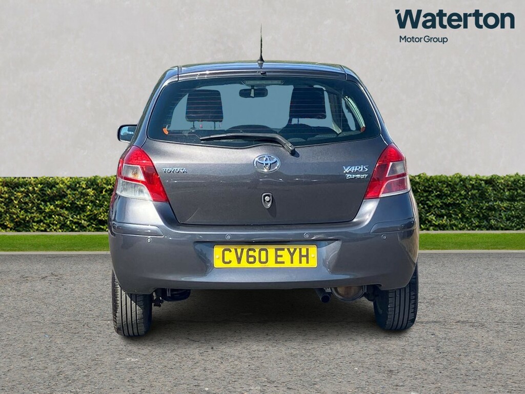 Toyota Yaris 1.33 Vvt-i T Spirit Nav 6 Grey #4