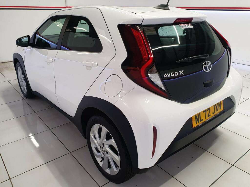 Toyota Aygo 1.0 Vvt-i Pure Hatchback White #3