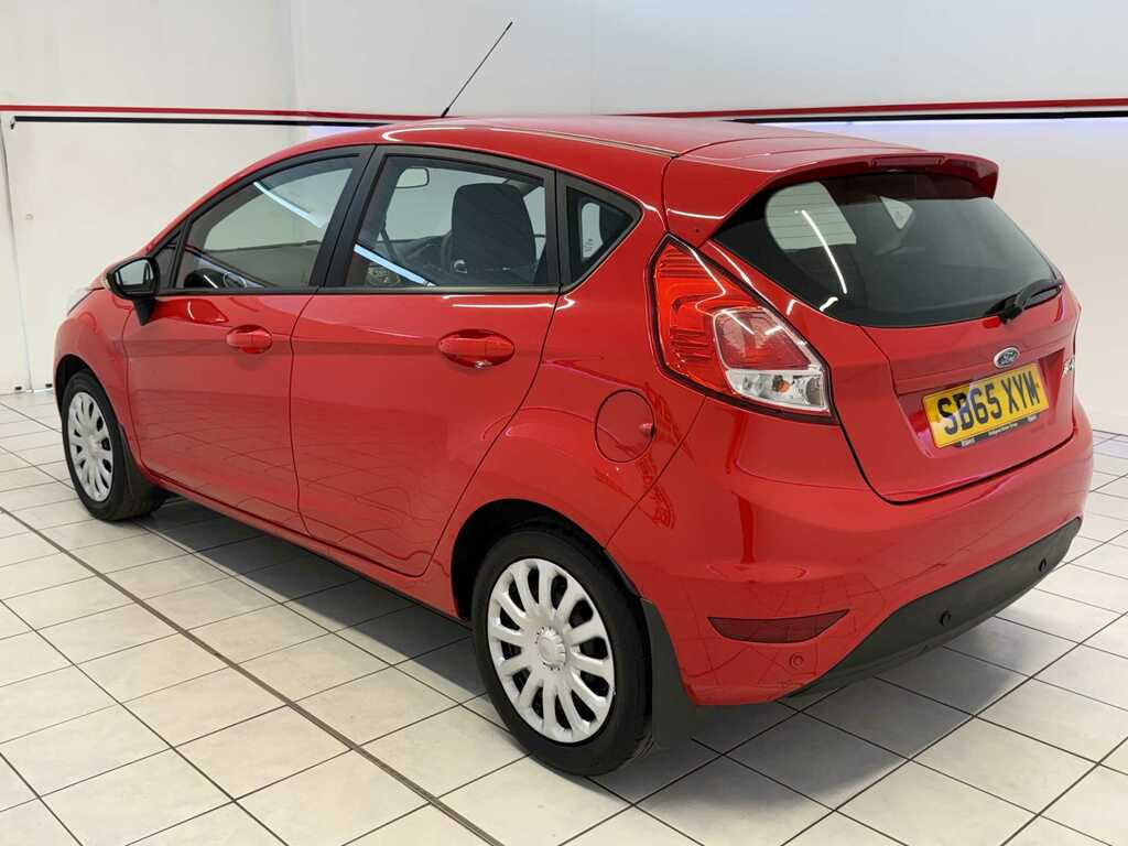 Ford Fiesta 1.25 Style Hatchback Red #4