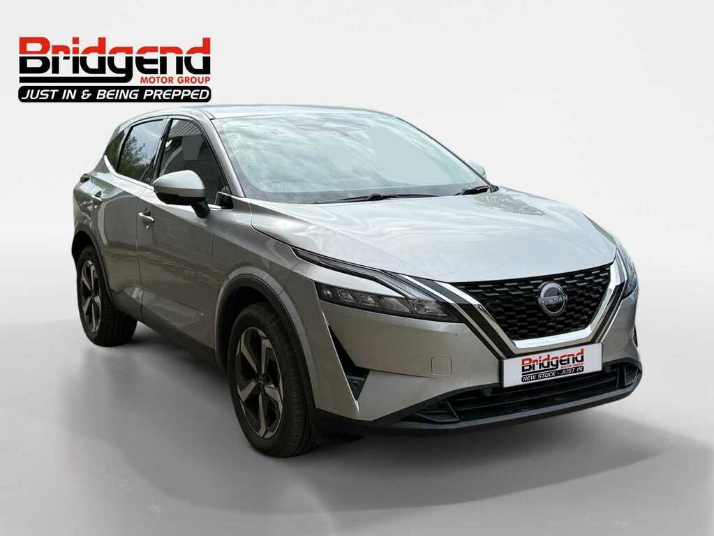 Nissan Qashqai 1.3 Dig-t Mhev N-connecta Suv AMZ8278 Silver
