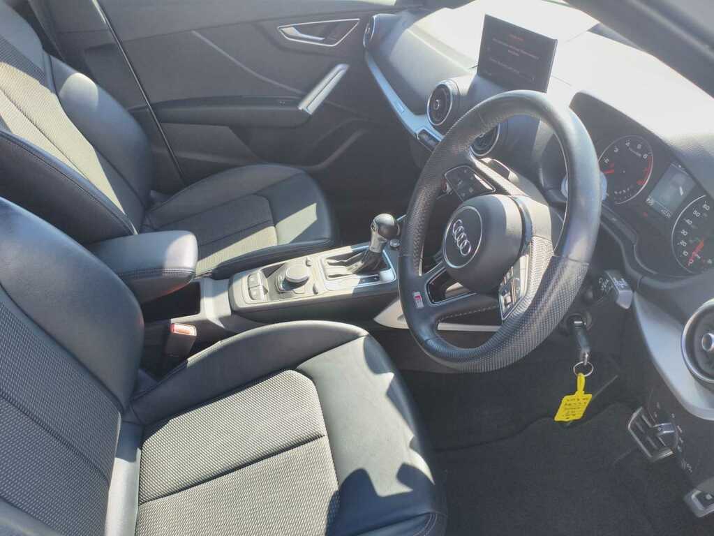 Audi Q2 1.5 Tfsi Cod 35 S Line Suv White #4
