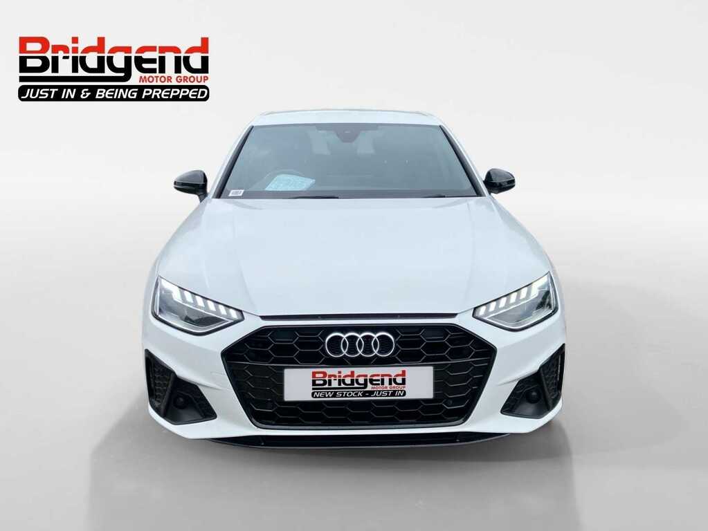 Audi A4 2.0 Tdi 35 Black Edition Saloon White #2