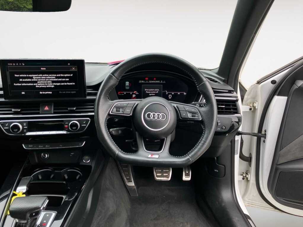 Audi A4 2.0 Tdi 35 Black Edition Saloon White #5