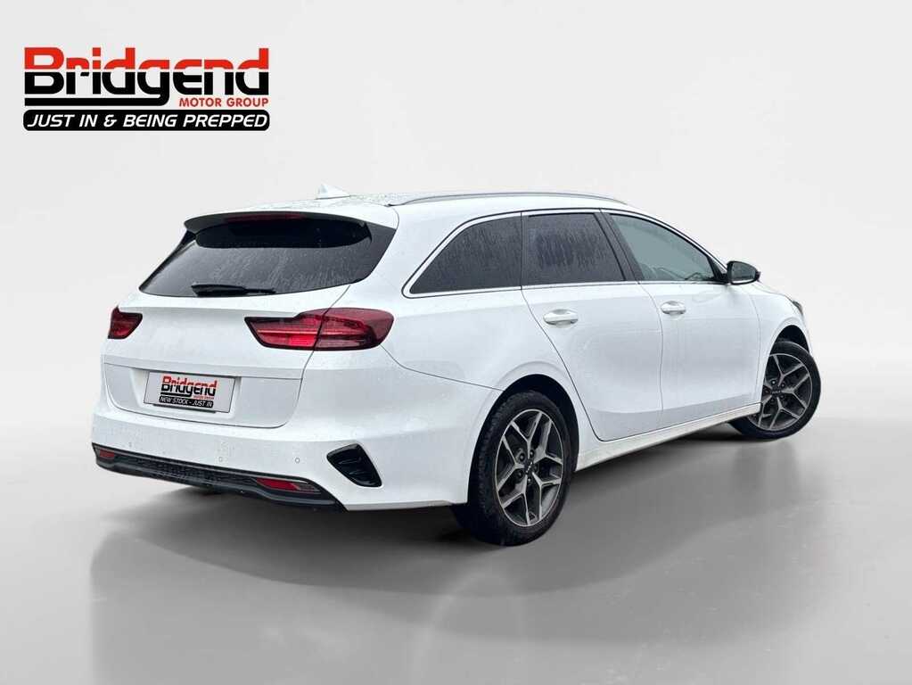 Kia Ceed 1.5 T-gdi 3 Sportswagon White #3