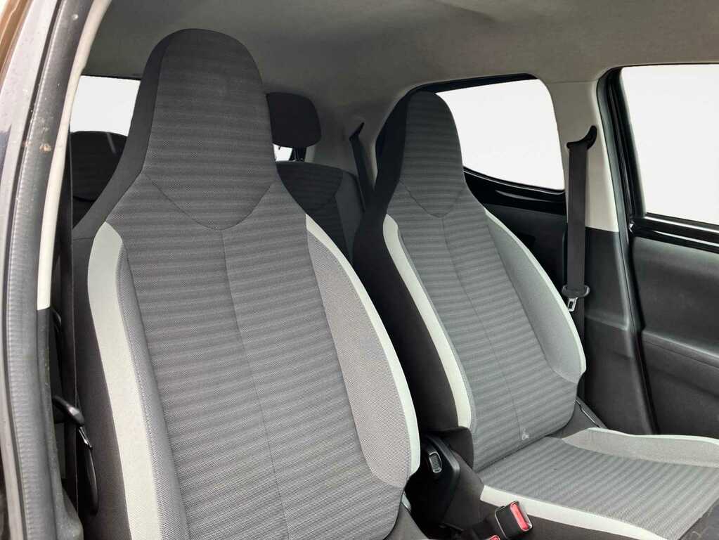 Toyota Aygo 1.0 Vvt-i X-plore Hatchback Black #5