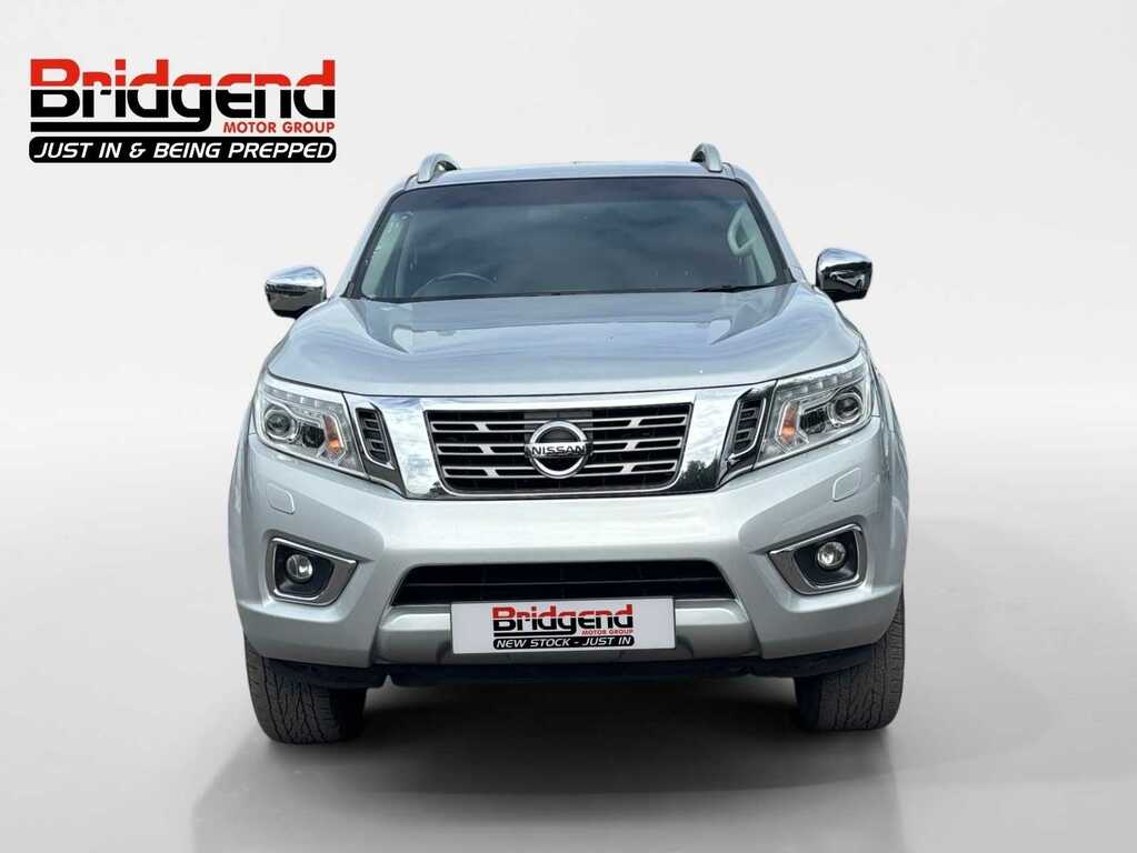 Nissan Navara 2.3 Dci Tekna Pickup Double Cab Silver