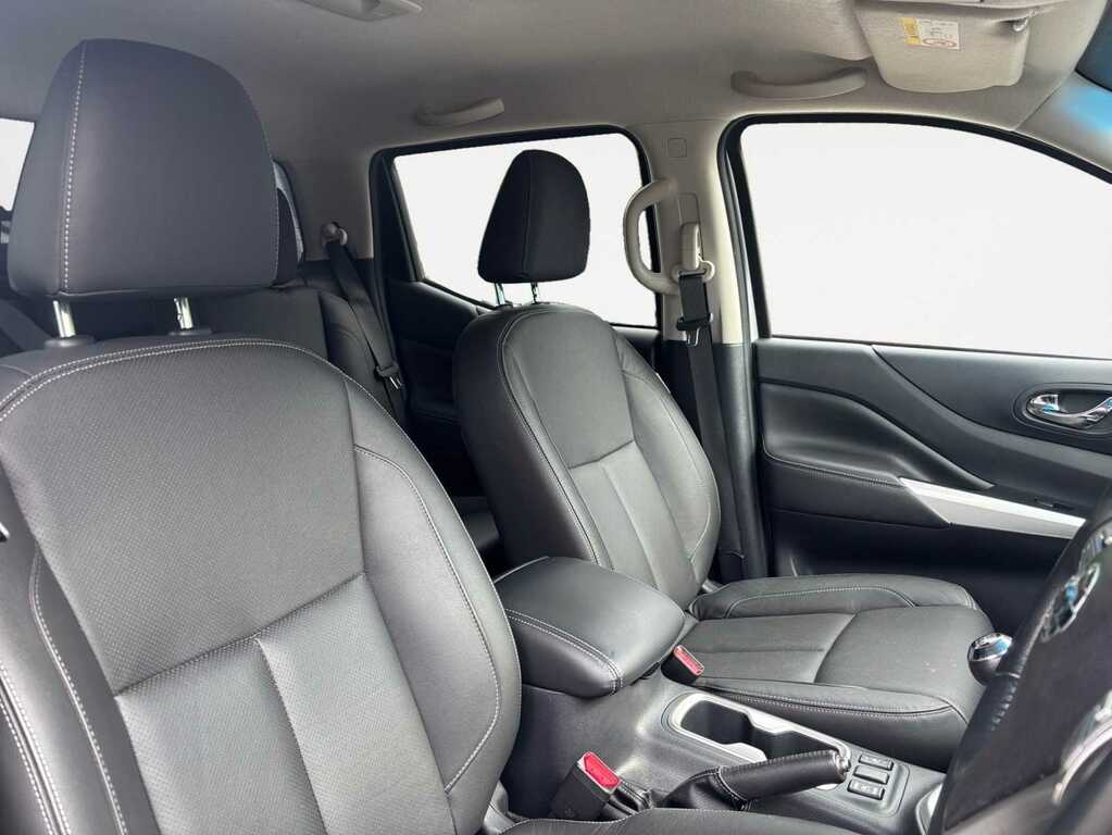Nissan Navara 2.3 Dci Tekna Pickup Double Cab Silver #5
