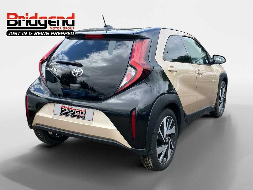 Toyota Aygo 1.0 Vvt-i Edge Hatchback Beige #3