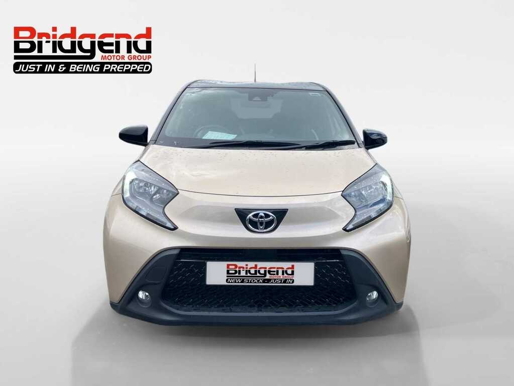 Toyota Aygo 1.0 Vvt-i Edge Hatchback Beige