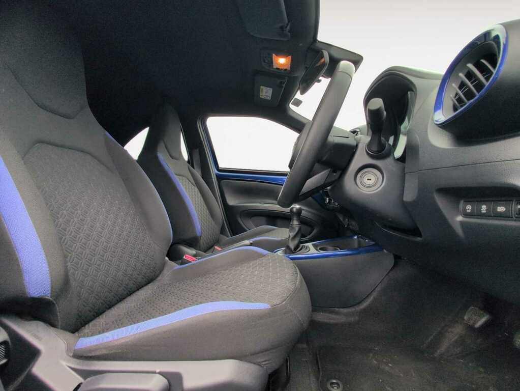 Toyota Aygo 1.0 Vvt-i Edge Hatchback Blue #4