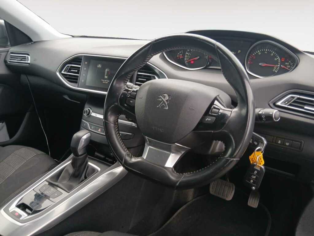 Peugeot 308 1.2 Puretech Allure Hatchback Grey #3