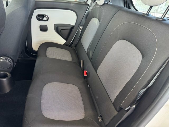Renault Twingo Sce Play Hatchback White #5