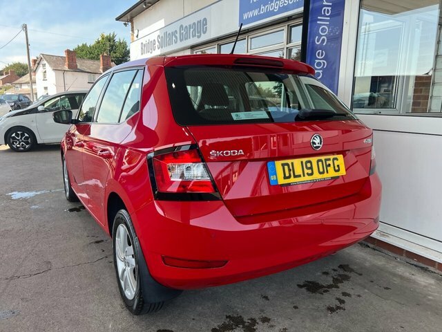 Skoda Fabia Tsi Se Hatchback Red #3