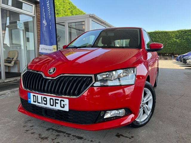 Skoda Fabia Tsi Se Hatchback Red