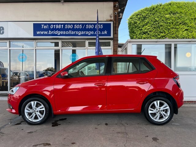 Skoda Fabia Tsi Se Hatchback Red #2