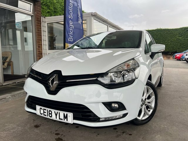 Renault Clio 16V Dynamique Nav Hatchback White