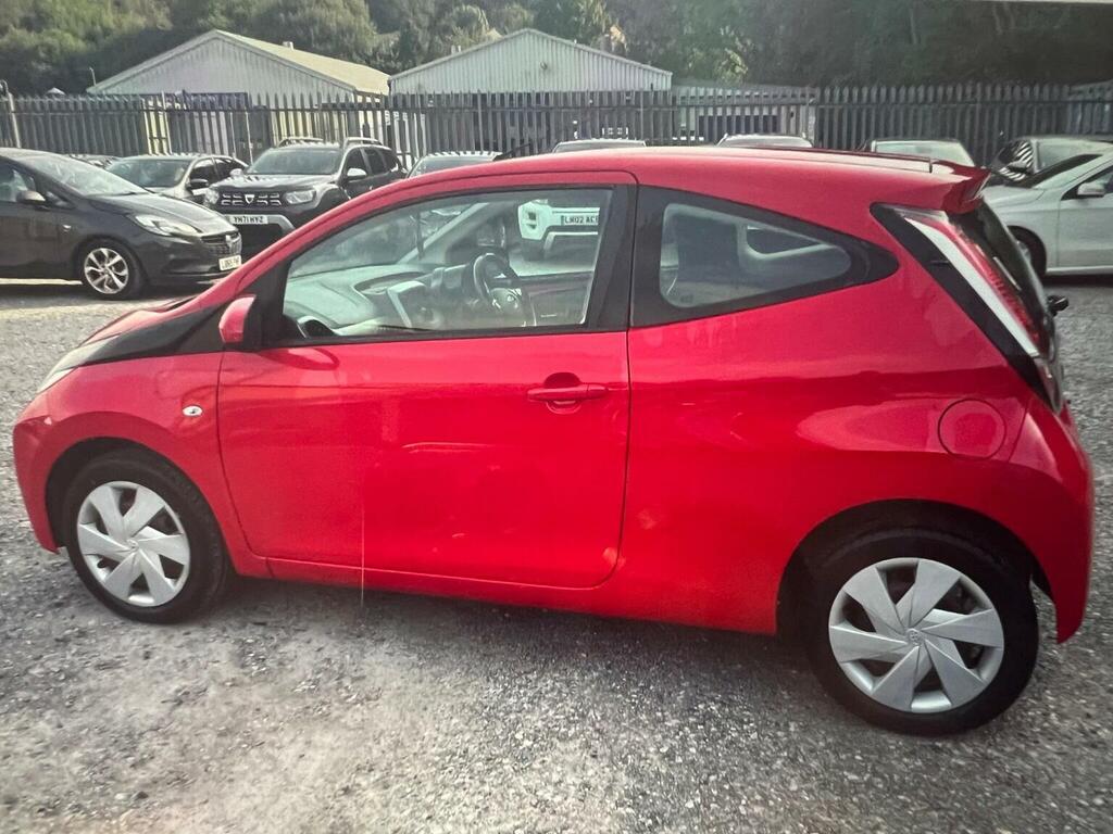 Toyota Aygo 1.0 Vvt-i X-play Euro 6 Red #3