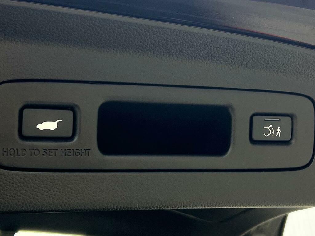 Honda Hr-V Advance I-mmd Cvt Red #30