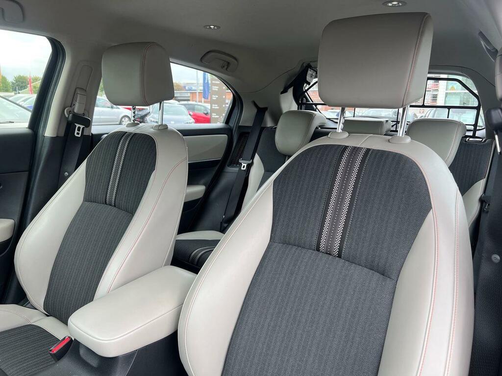 Honda Hr-V Honda Hatchback 1.5 Ehev Advance Cvt Red #34