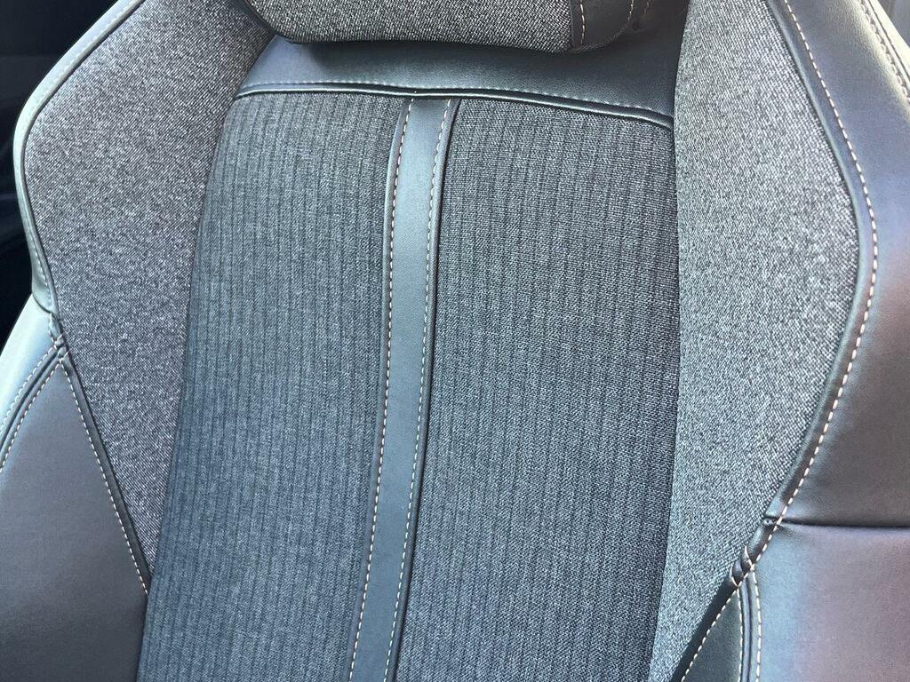 Peugeot 3008 1.2L Gt Line Premium Brown #45