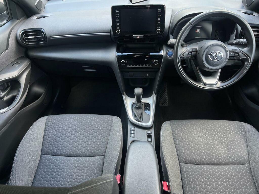 Toyota Yaris Cross 1.5 Vvt-h Design Suv Hybrid E-cvt Euro Grey #4