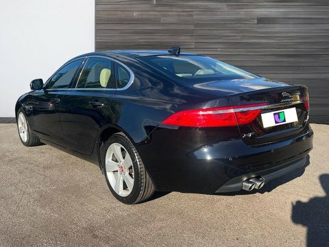 Jaguar XF 2.0D Portfolio Saloon DA67VSE Black #4