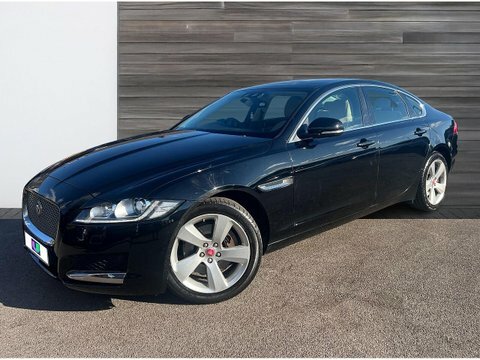 Jaguar XF 2.0D Portfolio Saloon DA67VSE Black #3