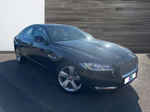 Jaguar XF 2.0D Portfolio Saloon DA67VSE Black
