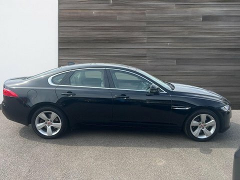 Jaguar XF 2.0D Portfolio Saloon Black #6