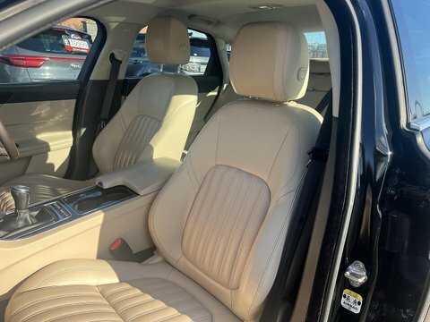 Jaguar XF Xf R-sport D Awd Black #29