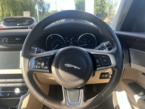 Jaguar XF Xf R-sport D Awd Black #27