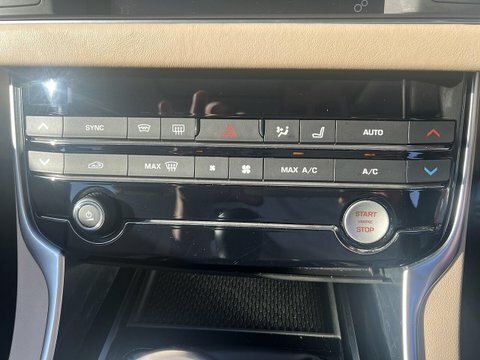 Jaguar XF Xf R-sport D Awd Black #22