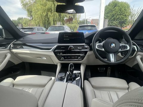 BMW 5 Series Estate 2.0 520D M Sport Touring Euro 6 Ss White #13