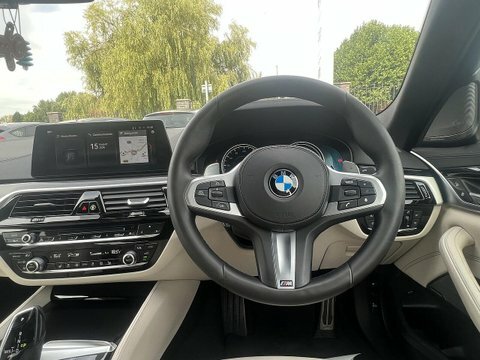 BMW 5 Series Estate 2.0 520D M Sport Touring Euro 6 Ss White #10