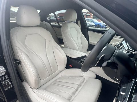 BMW 5 Series Estate 2.0 520D M Sport Touring Euro 6 Ss White #24