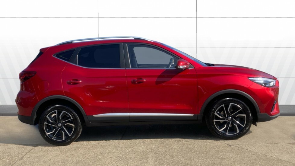 MG ZS Exclusive Red #5