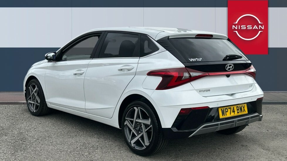 Hyundai I20 Premium White #2