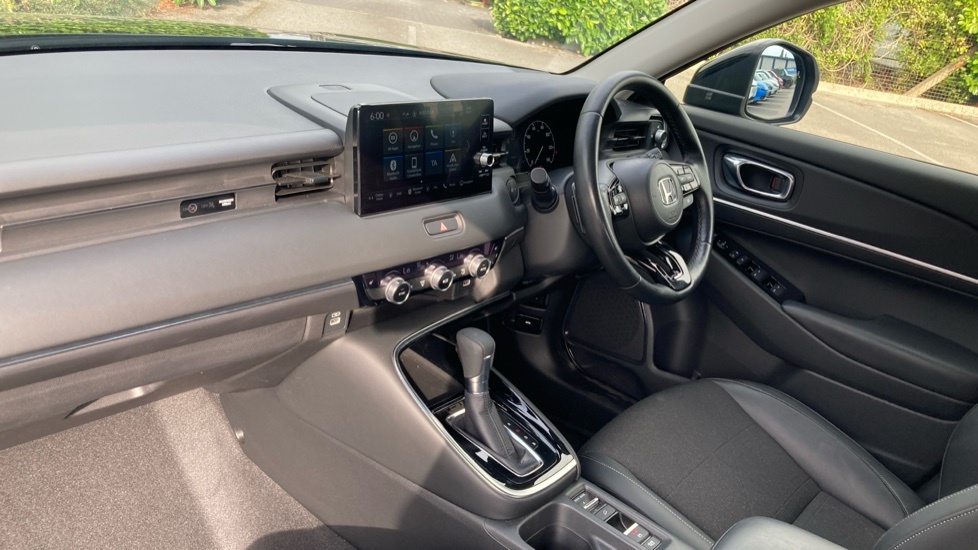 Honda Hr-V Advance Black #2